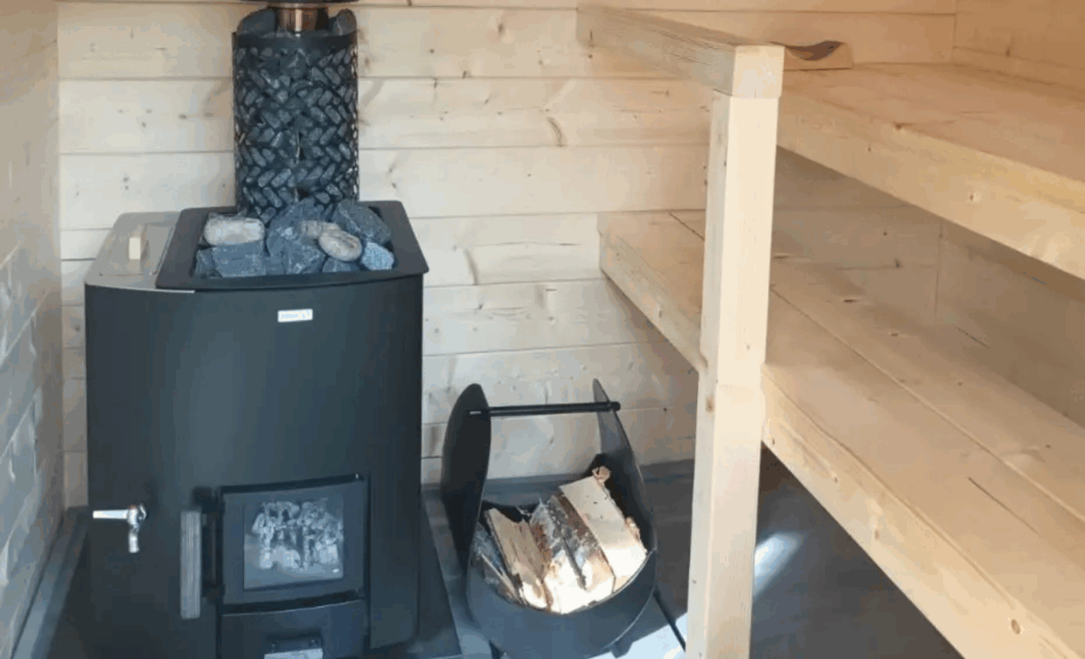 Pienin pihasauna saunatilat